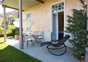 Wonderful apartment in a renowned art nouveau villa with pool and dream view