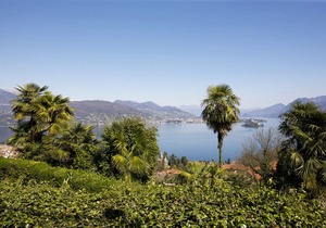 Wonderful apartment in a renowned art nouveau villa with pool and dream view
