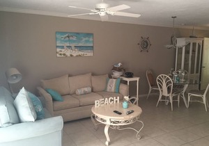Wonderful Canal Front Condo! Bring Your Boat!
