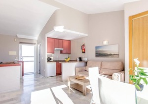 Wonderful, livable house located in a resort, quiet and equipped with all comforts.