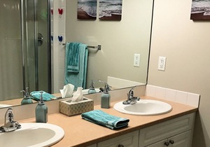 Woods lake condo & boat slip available, pool and hot tub, private beach...