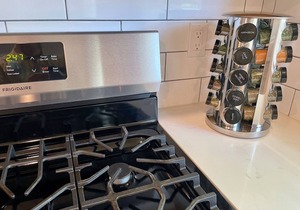 Work Here Walk+Shop+Dine Downtown King Bed Remodeled Kitchen Top Floor