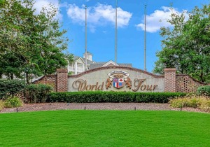 World Tour 3 Bedroom Condo/Pool with Grilling Area