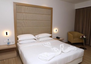 Y N Hotels