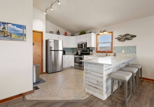 Y-Worry: Semi-oceanfront, Spa, Short Walk to Beach