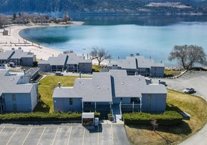Yacinde E3 Panoramic Poolside and Mountain Views
