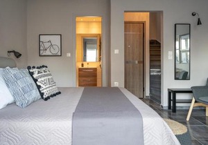 Yasemi Superb Two Floor Apartment