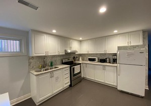 Yonge and Finch Subway !SS Spacious & Quiet Private Bdr with Shared Bathroom
