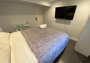 Yonge and Finch Subway !SS Spacious & Quiet Private Bdr with Shared Bathroom