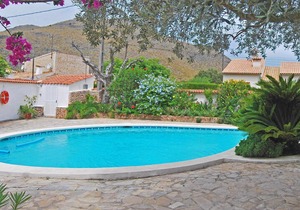 YourHouse Malondra, spacious villa with private pool in Port de Pollença
