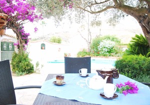 YourHouse Malondra, spacious villa with private pool in Port de Pollença