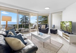 Zanzibar 404, Sensational 2 Bedroom Oceanview Apartment
