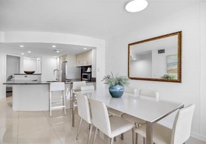 Zanzibar 404, Sensational 2 Bedroom Oceanview Apartment