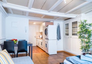 ZH Doerfli 3 - HITrental Apartment