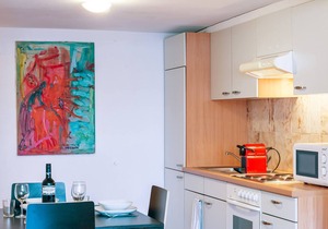 ZH Doerfli 4 - HITrental Apartment
