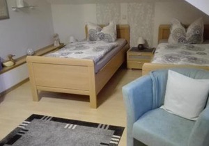 Zimmer Schmitz