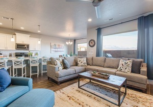 Zion Village Resort 2102| Community Pool, Ping Pong table, and near Zion National Park