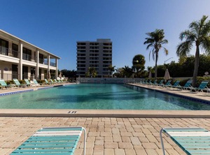 Anchorage Resort Beach Boat Dock | Siesta Key