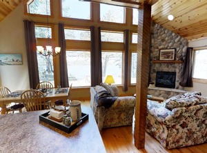 Lakefront Hideaway | Litchfield