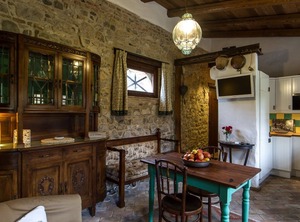 Stone Garden Castle Beach Hour | Strassoldo