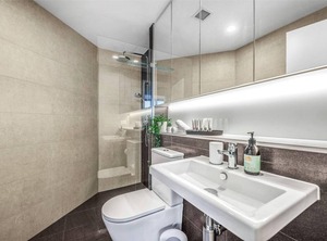 Skytower Cbd Netflix | Brisbane Central Business District