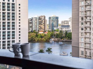 Skytower Cbd Netflix | Brisbane Central Business District