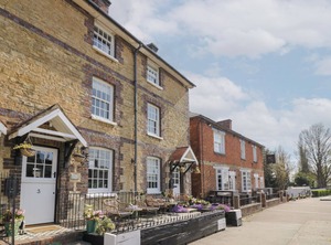 Canalside Cottages | Stoke Bruerne