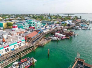 Island Inn | Treasure Island