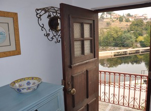 Look The River | Avo