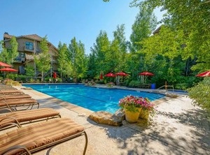 Village Townhouse | Edwards