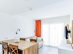 Apartamentos Sunway | Passeig Maritim