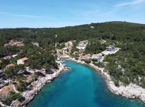 Buda | Cove Basina (Jelsa)