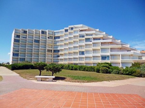 Ionès | Le Barcares