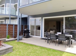 Hawke Huskisson | Huskisson