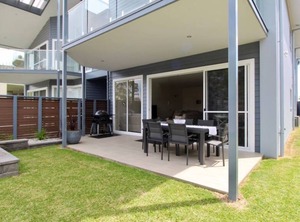 Hawke Huskisson | Huskisson
