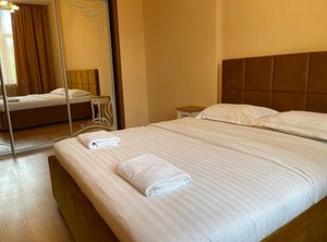 Avangard Qn Romana | Lviv City Center
