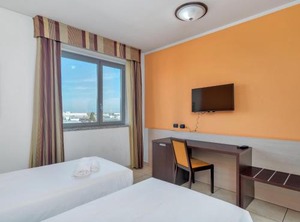 Record Hotel | Settimo Torinese
