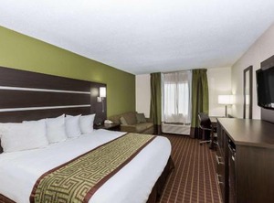 Baymont | Hillview