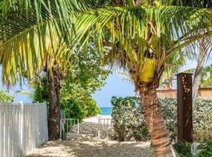 Beach At Island Pine Villas Blv | Seven Mile Beach