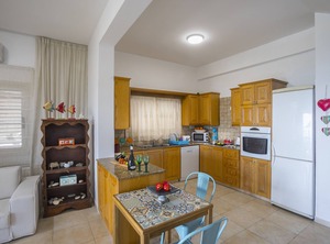 Beachfront Meneou | Meneou