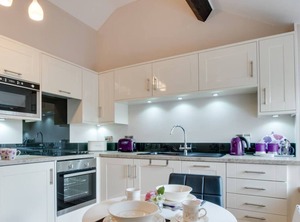 Becws | Trawsfynydd