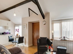 Becws | Trawsfynydd