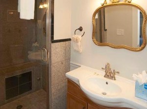 Bellevue Manor | Top of the Hill