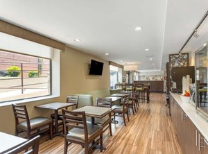 Island Inn | Gravesend