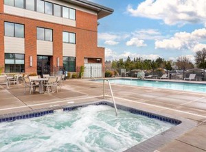 Boulder Falls Inn | Lebanon