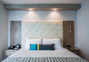 Hotel At Landing | Vancouver