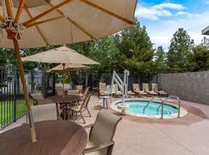 Quartz Inn | Chester
