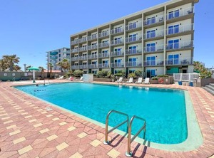 Boardwalk Inn | Davis