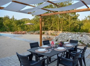 Bonaventura Countryside Villa | Neoric