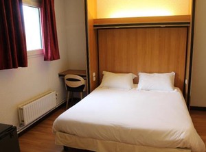 Brit Hotel La Bonne | Evreux